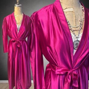 1980 Kayser Elegant Pink Robe